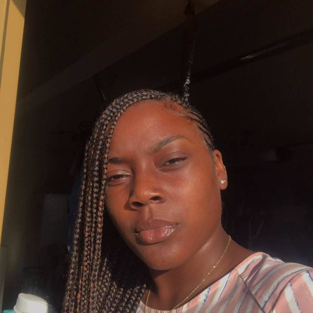 Meet your Posher, Desirai